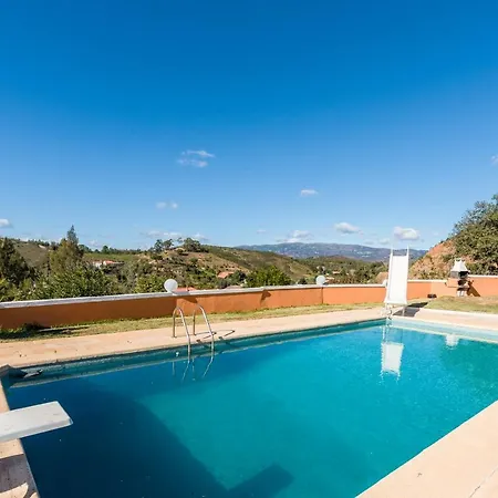 Traditional Countryside Hilltop Portimão